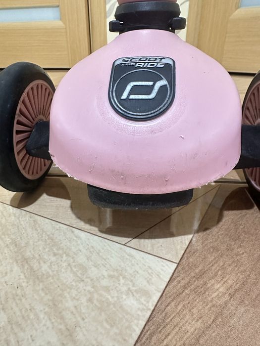 Самокат scoot and ride