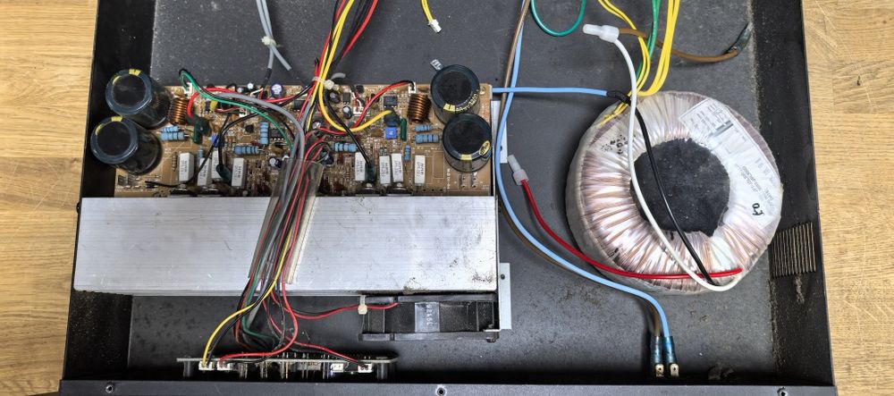 Підсилювач Reloop RA-500