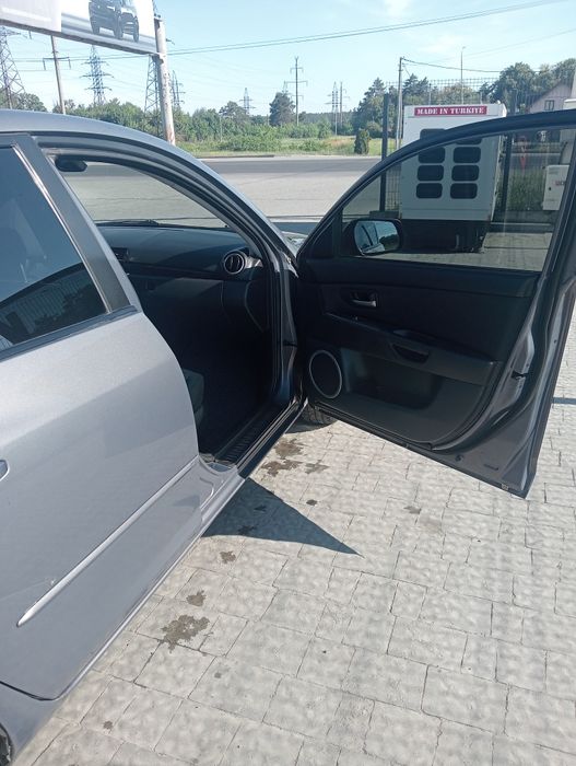 Продаю Mazda 3 1,6 дизель