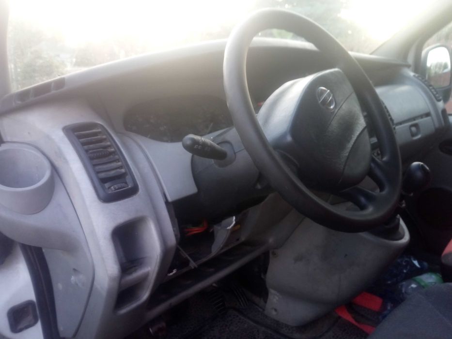 Bus Nissan Primastar  1.9 74 KW pilnie