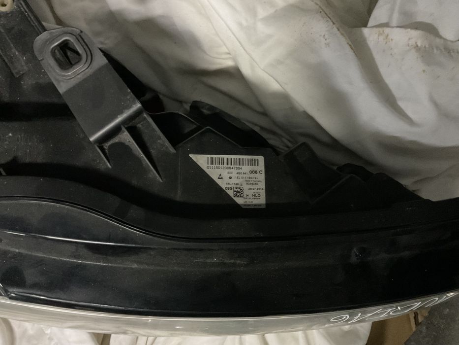 Vendo Farol de Audi A6