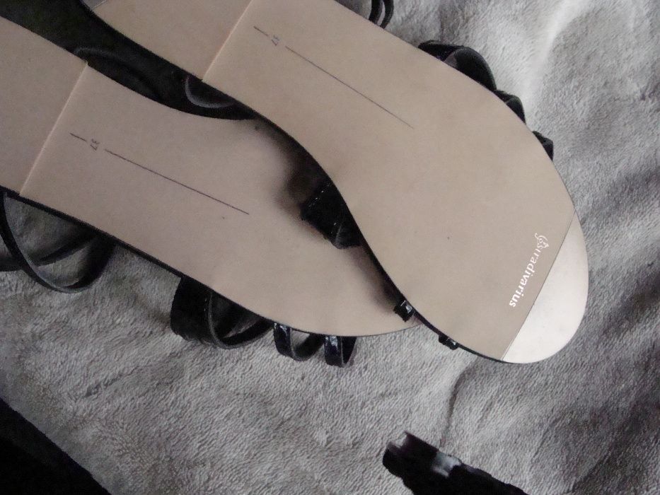 Sandałki Stradivarius, nowe, rozmiar 37