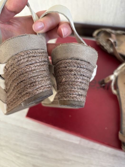 Кожаные босоножки clarks