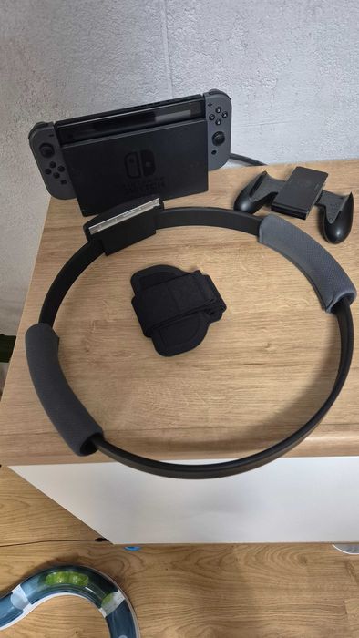 Nintendo Switch V2 + 8 gier