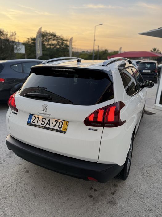 Peugeot 2008 - 1.2 PureTech