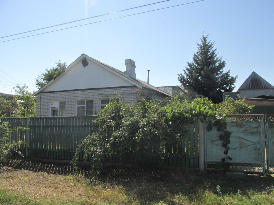 Продам частину будинку по вул. Тітова ( район Дитячої лікарні)