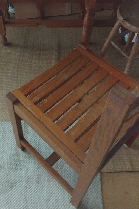 Estante de sala, mesa com abas e cadeiras em pinho!