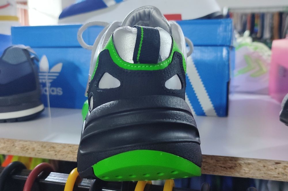 Кросівки Adidas Kawasaki ninja: 3 400 грн. - Кросівки для міста