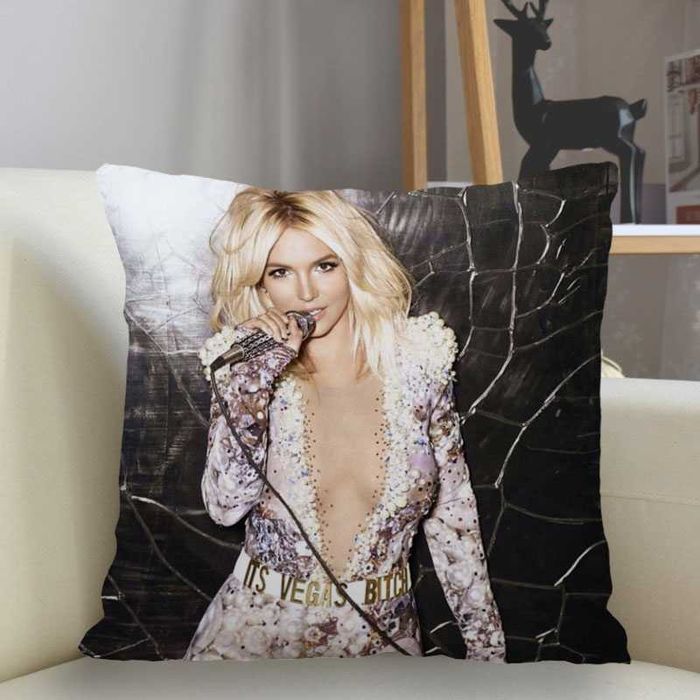 BTS  Harry Styles  Taylor Swift  Britney Spears  poduszka