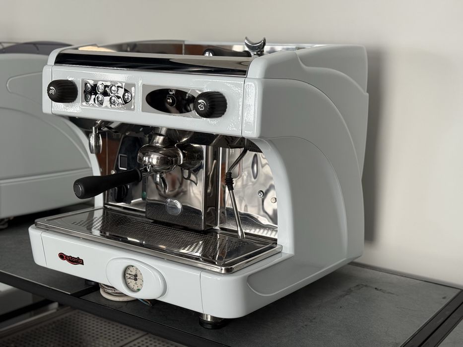 Професійна кавоварка для барів і кафе CMA Astoria Calypso 1gr б/в