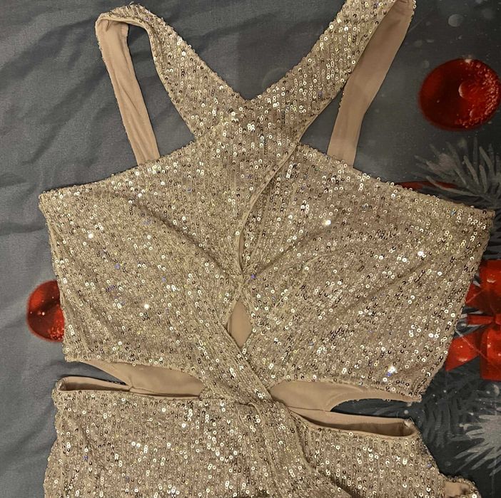 Piękna sukienka firmy Lou - Latoya rozmiar L