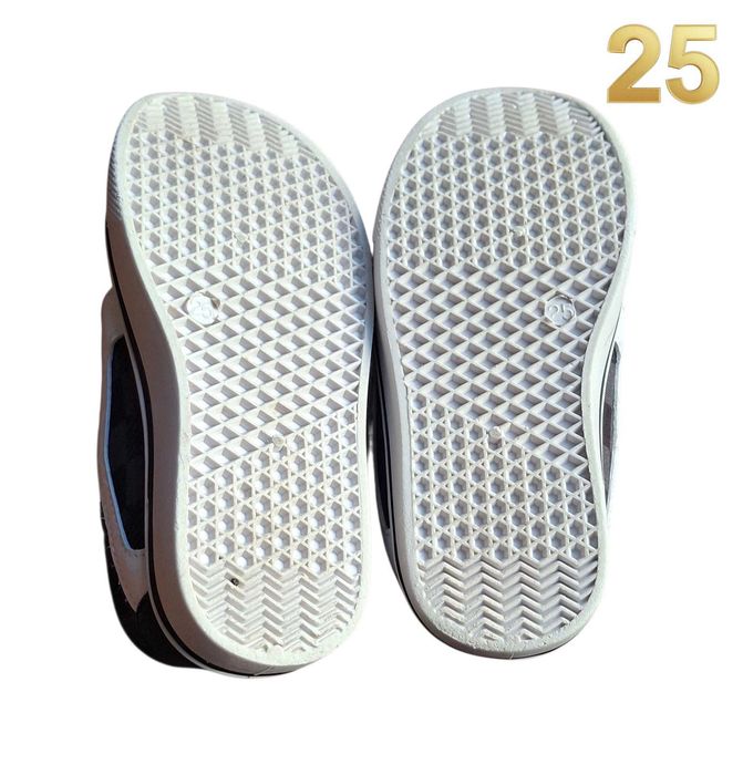 Sapatilhas Pretas Up 25
