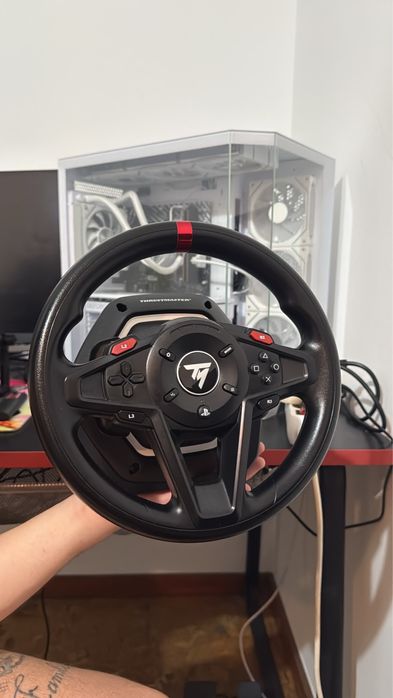Volante + pedais THRUSTMASTER (ps4/ps5/pc)