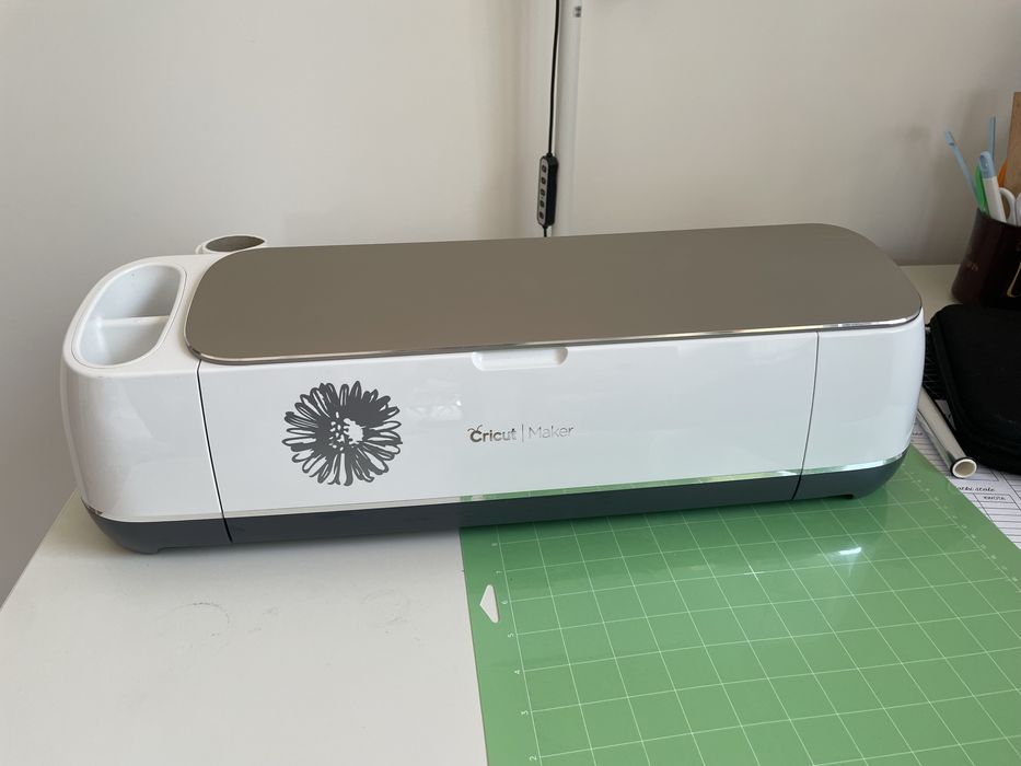 Uszkodzony Cricut Maker 3 champagne