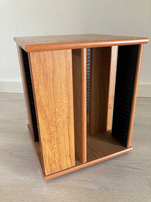 Rack para CD'S em Madeira