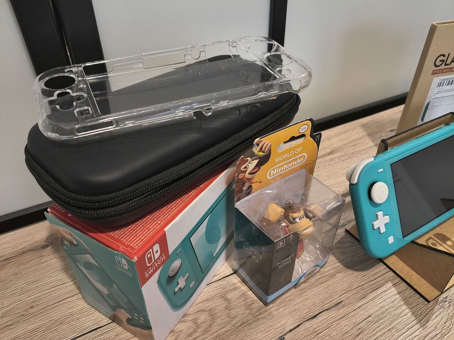 Nintendo Switch Lite, stan idealny, zestaw