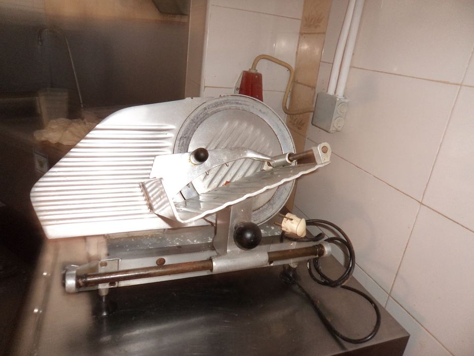 Fiambreira industrial em alumínio