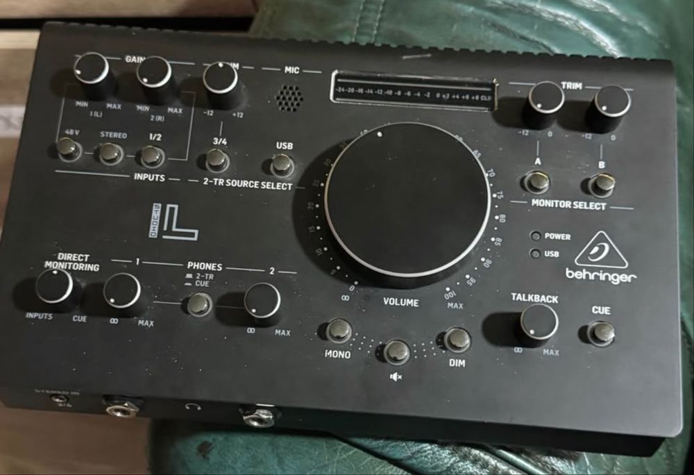 Vendo behringer Studio L