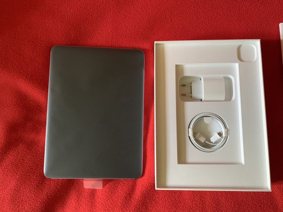 Планшет Apple iPad Pro 11" (2 Gen) 128GB Wi-Fi 2020 Space Gray (MY232)