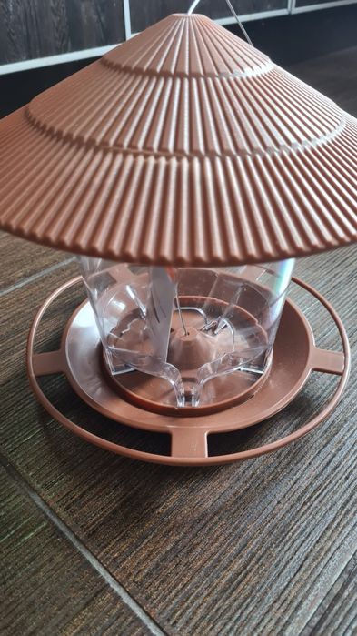 Годівничка для птахів