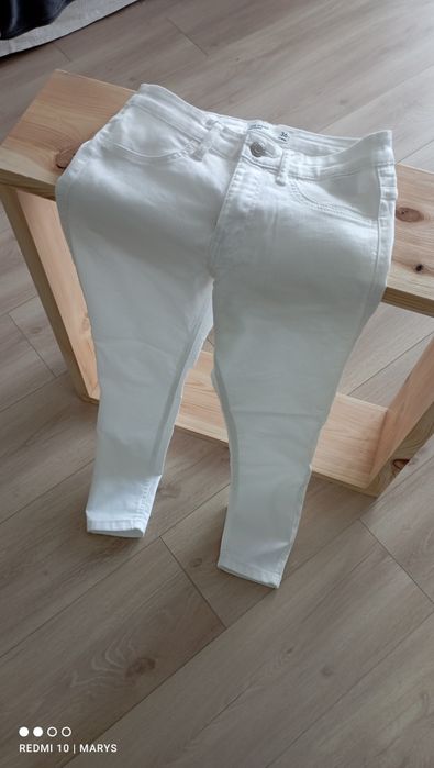 Spodnie dżinsowe białe