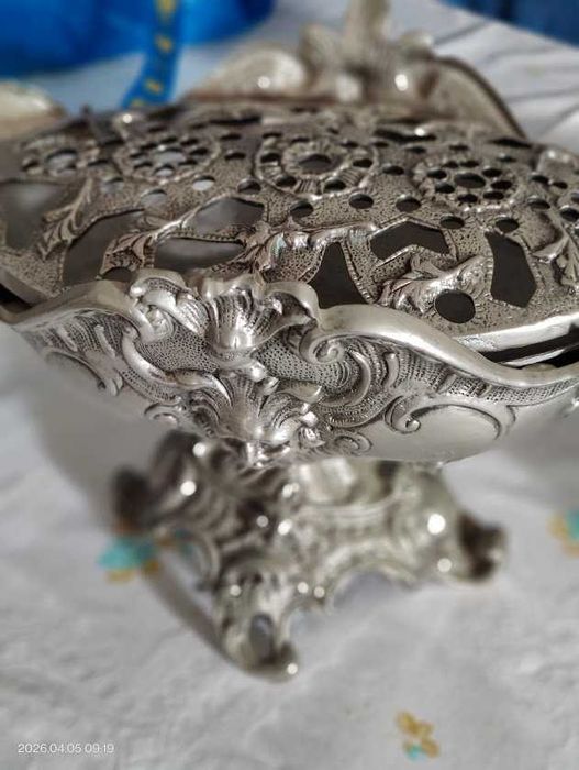 Taça / Centro de Mesa Decorativo em Metal Trabalhado