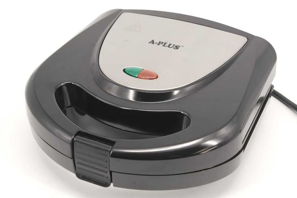 2032 Сендвічниця -гриль 750 Вт