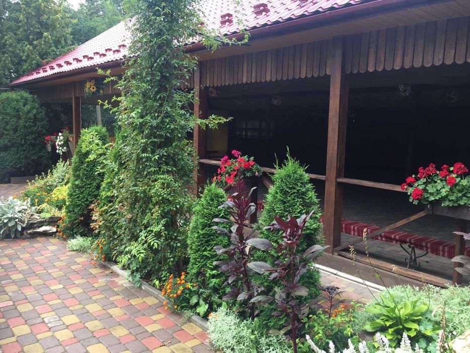 Продаж комерційного приміщення біля озера в м.Тлумач