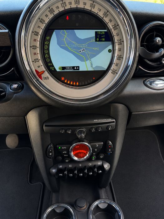 Mini clubman 1.6 D motor bmw