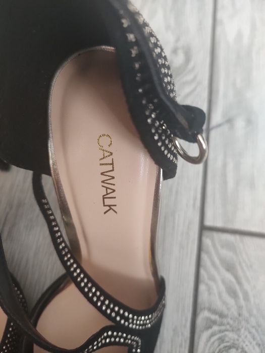 Damskie eleganckie buty na wysokim obcasie