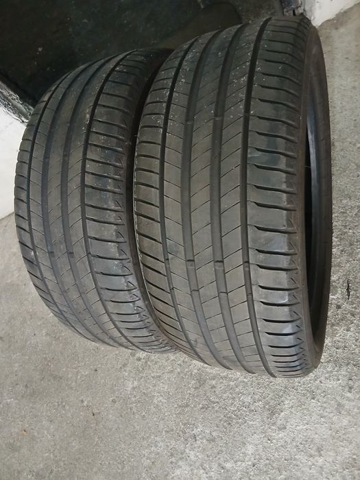2 Pneus 245/45R18 Bridgestone