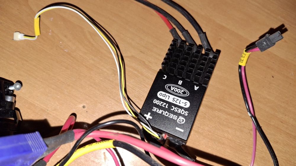 Деталі від дрона