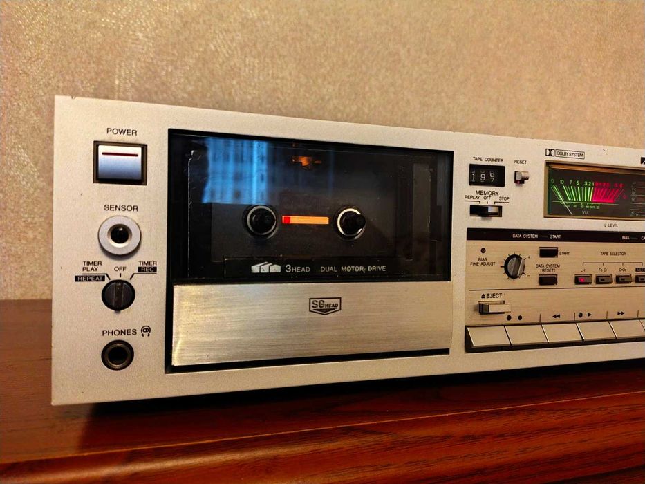 Кассетная дека Aiwa AD M 800. Эксклюзив