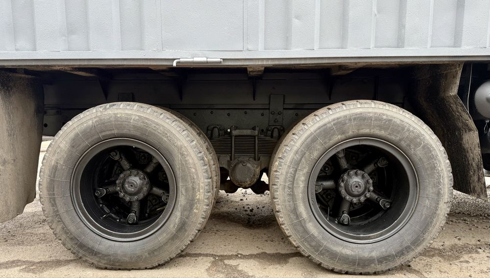 Камаз лісовоз маніпулятор. Робоче авто.