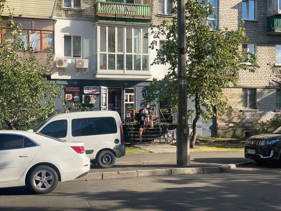 Без %. Отдельный вход. Магазин. Коммерция. Трафик людей. Дарница.