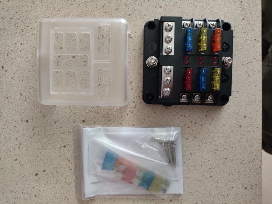 Caixa 6 Fusíveis 12/24V Campervan / Overland