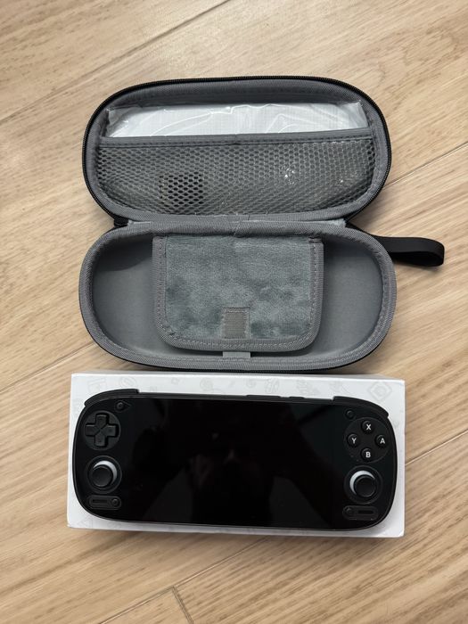 Ігрова приставка Retroid Pocket 5