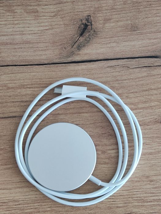 Ładowarka indukcyjna do iPhone USB-C Magsafe