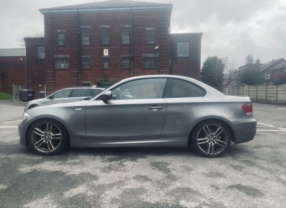 Peças E82 118d Pack M