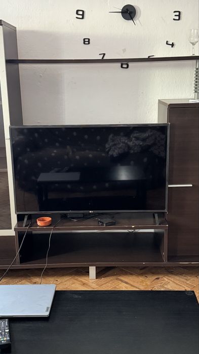 Smart TV LG 43" 4K UHD (Modelo 43UN71006LB) - Excelente Estado