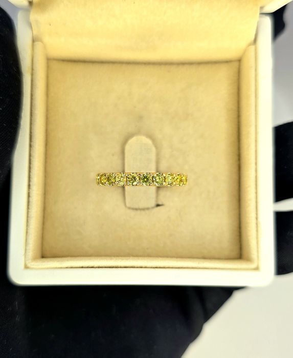 Кольцо с желтыми бриллиантами 0.60 карат