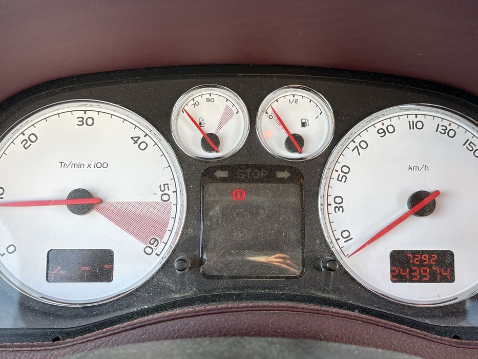 Peugeot 307 2.0 HDi 2007 Hatchback | czerwona skóra | klima | po rozrządzie