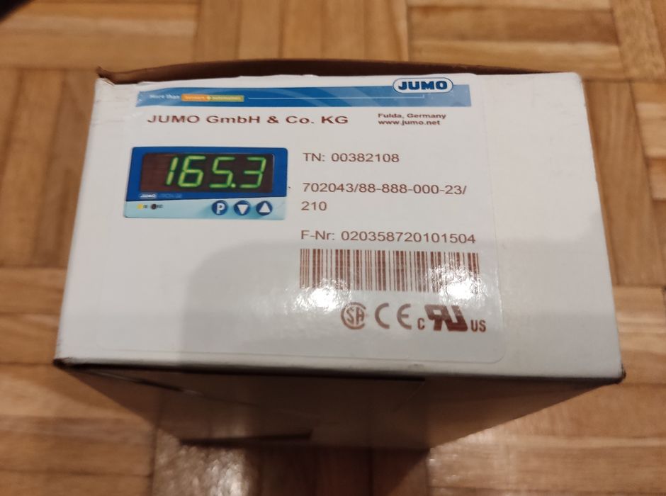 JUMO iTRON 08 mikroprocesorowy regulator, sterownik. Nowy.