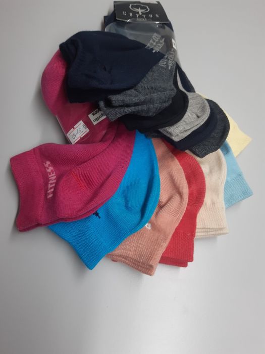 Pack familiar de peúgas e soquetes algodão do bom