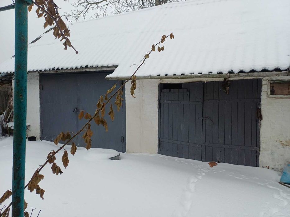 Продається 2-поверховий цегляний будинок м. Тараща