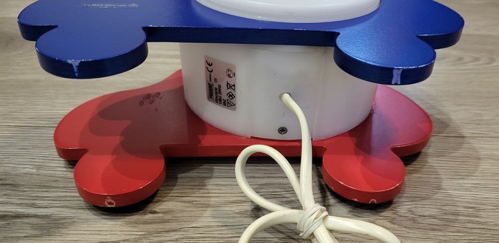 Lampka nocna drewniana dla chłopca autko samochód