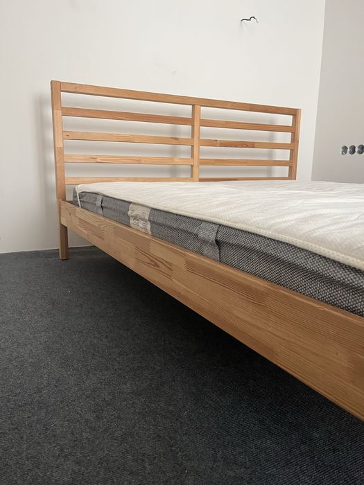 Ліжко Ikea 160*200 з матрацом