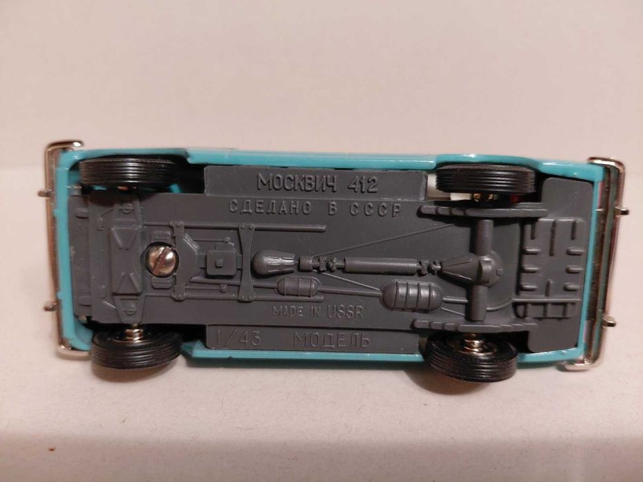 Масштабная модель Москвич-412 Model scale car Moskvitch-412