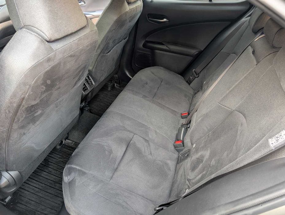 Lexus UX 250h I wł. 2kpl. kół, hak