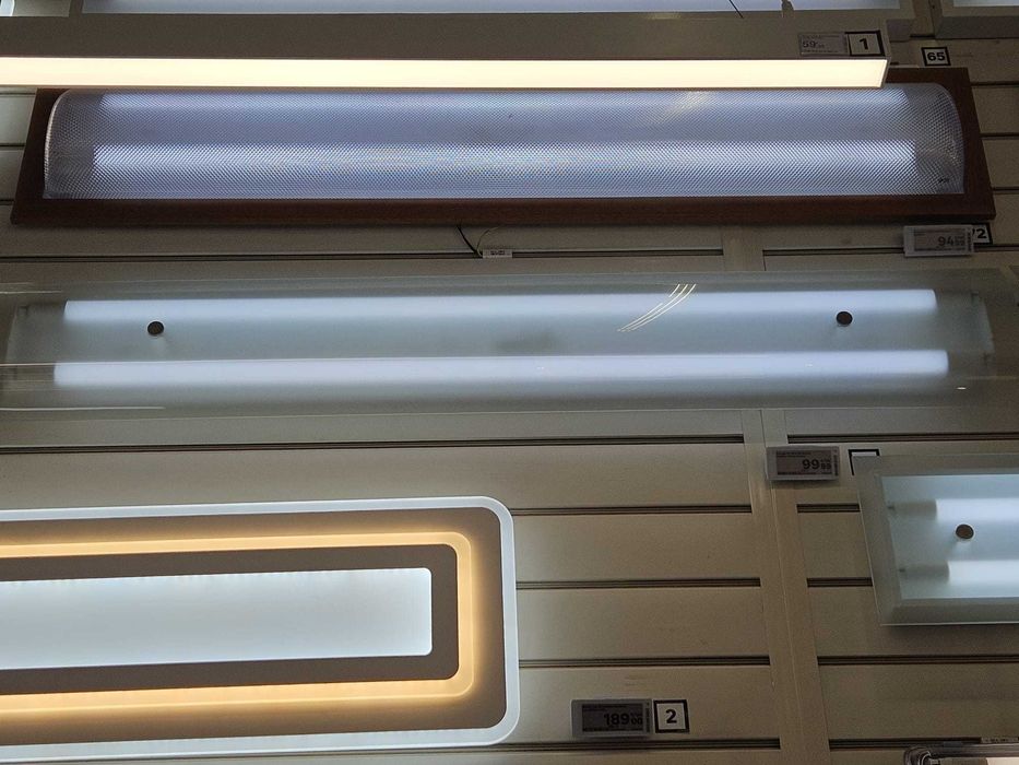 Luminária LED 130 cm  para teto da cozinha , metade do  preço da nova